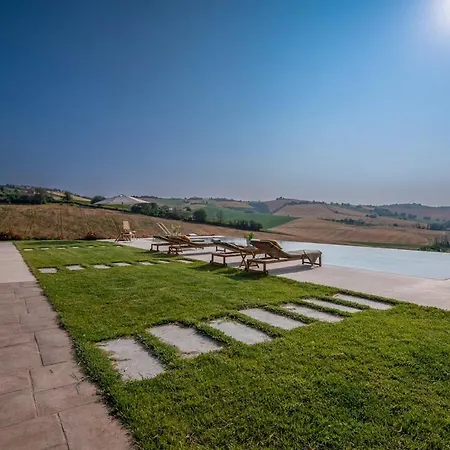 Luxury Private Spa, Jacuzzi, Infinity Pool * Bagnolo (Marche)
