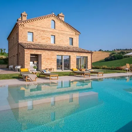 Luxury Private Spa, Jacuzzi, Infinity Pool بيت للعطل Bagnolo (Marche)