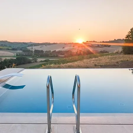 Luxury Private Spa, Jacuzzi, Infinity Pool Bagnolo (Marche)